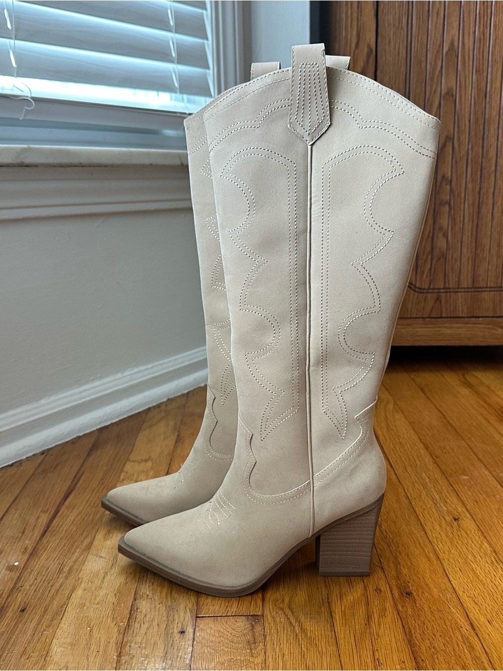 MIA Cream Tall Western Block Heel Boots size 7 - Picture 3 of 16